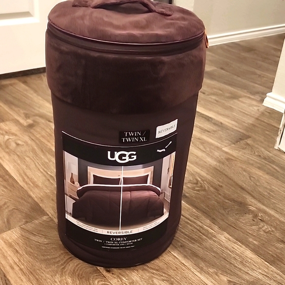 UGG Bedding Ugg Corey Reversible Comforter Set Lodge Poshmark